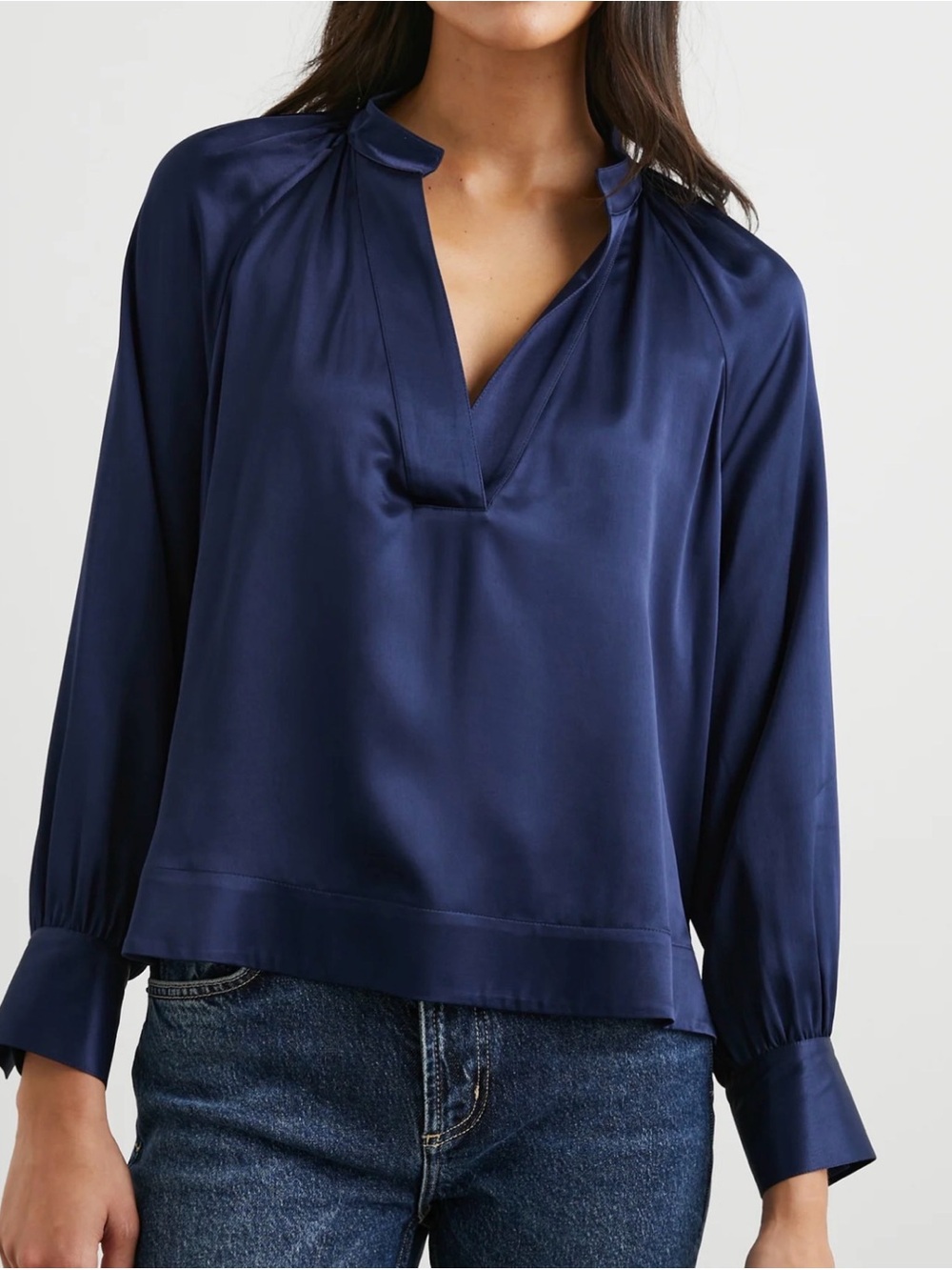 Rails Wynna Navy Satin V-Neck Long Sleeve Blouse Size Medium
